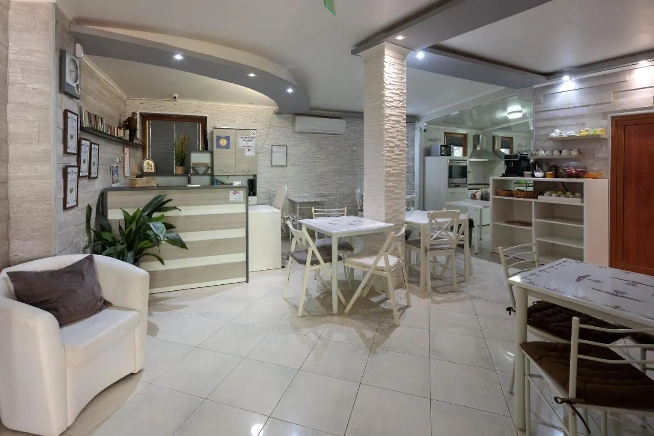 Apart & Rooms Fotinov Burgas City Gæstehus