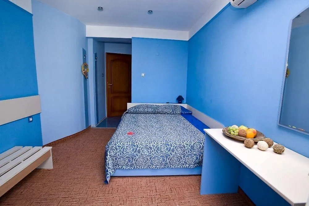 Apart & Rooms Fotinov Burgas City Gæstehus