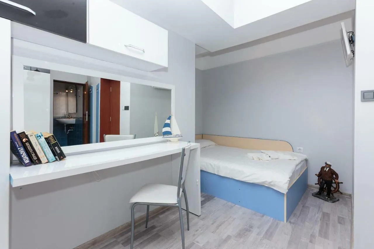 Apart & Rooms Fotinov Burgas City